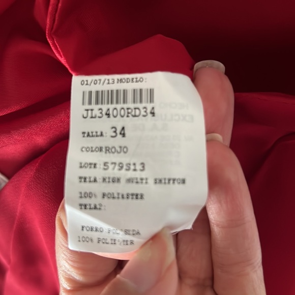 Red Gown with Shawl - Picture 5 of 5